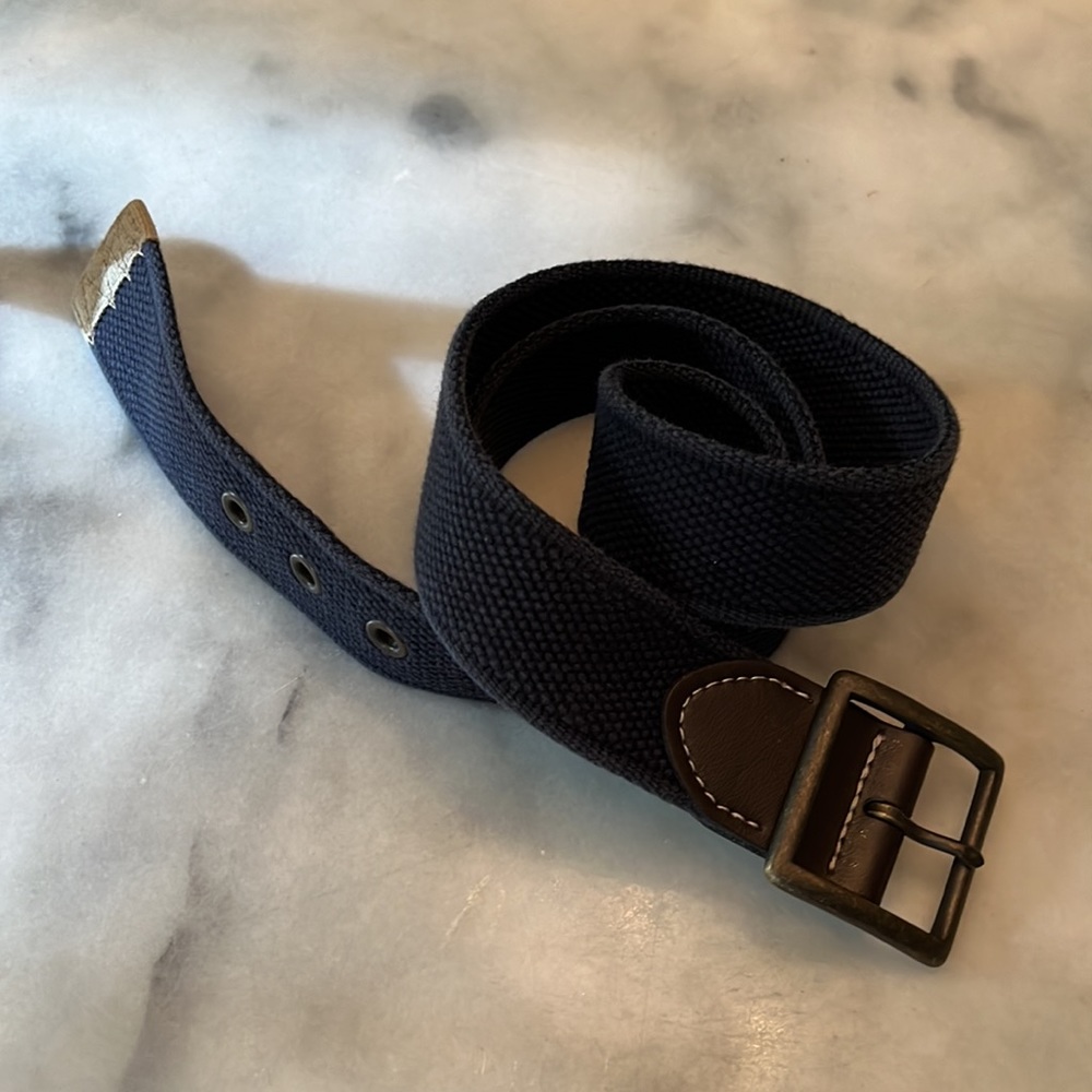 Mens J. Crew Navy Blue Canvas Belt 43inches in length Size M